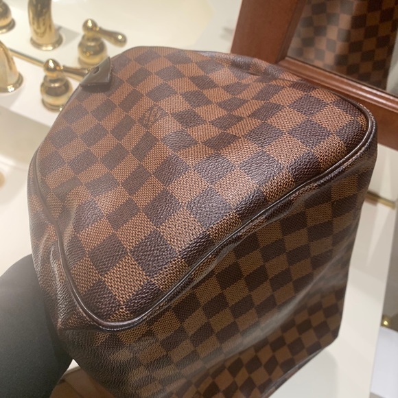 Louis Vuitton Speedy Bag - Picture 8 of 13